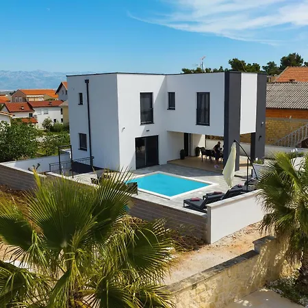 Golden Heaven Villa