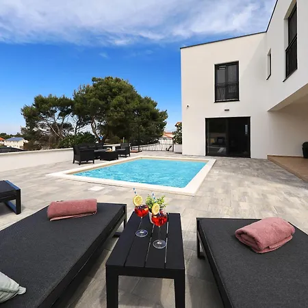 Villa Golden Heaven *