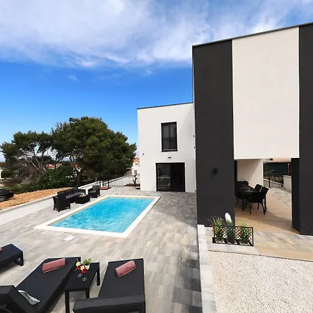 Villa Golden Heaven *